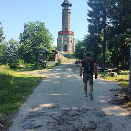 Casa de hóspedes Penzion A Restaurace U Zvonku 3*