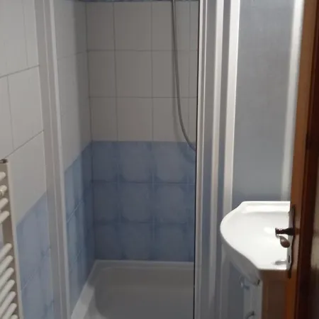 Casa de hóspedes Penzion A Restaurace U Zvonku Kořenov