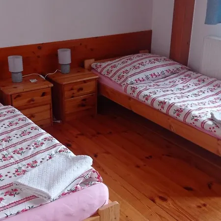 Casa de hóspedes Penzion A Restaurace U Zvonku